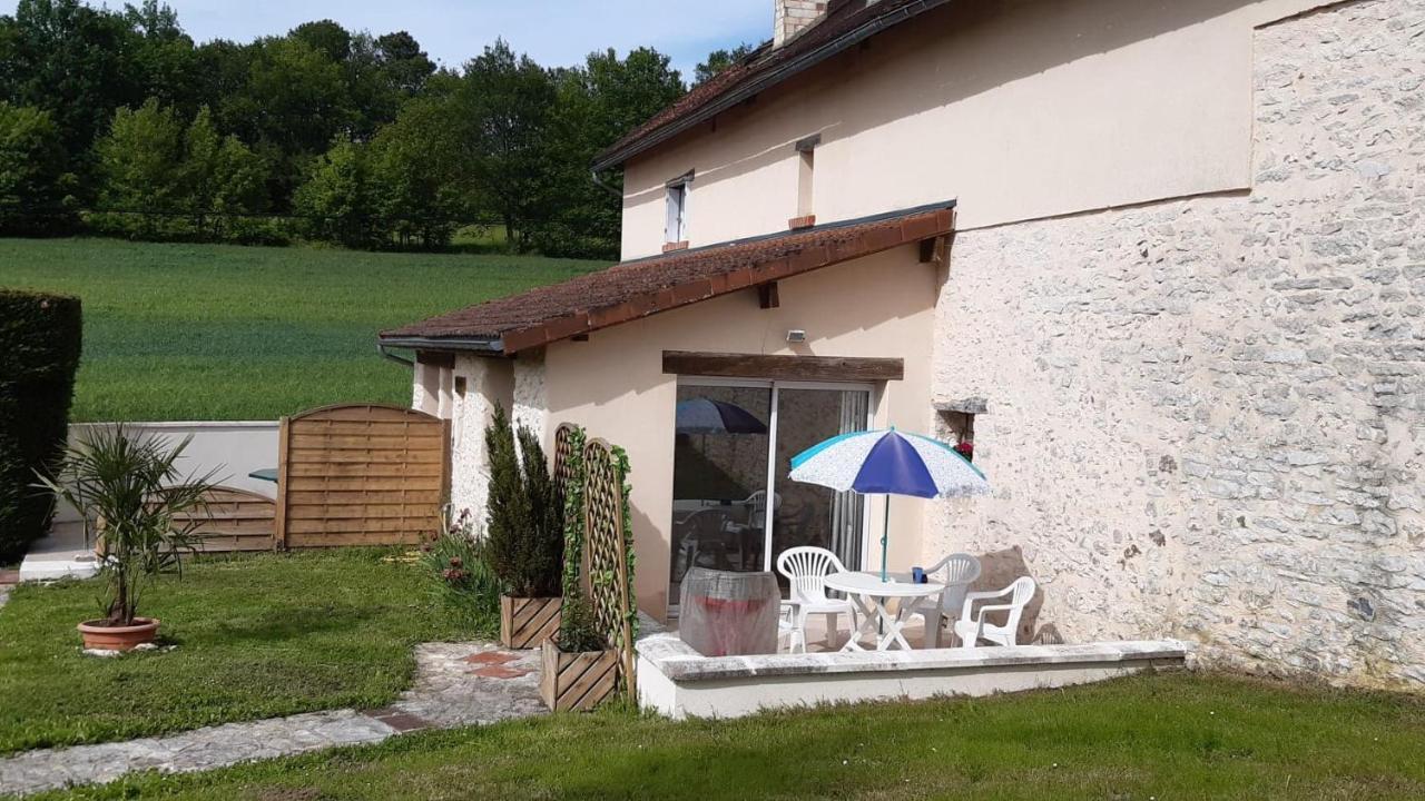 Gites Le Clos De Lamie Avec 2 Piscines Privees Fossemagne Buitenkant foto